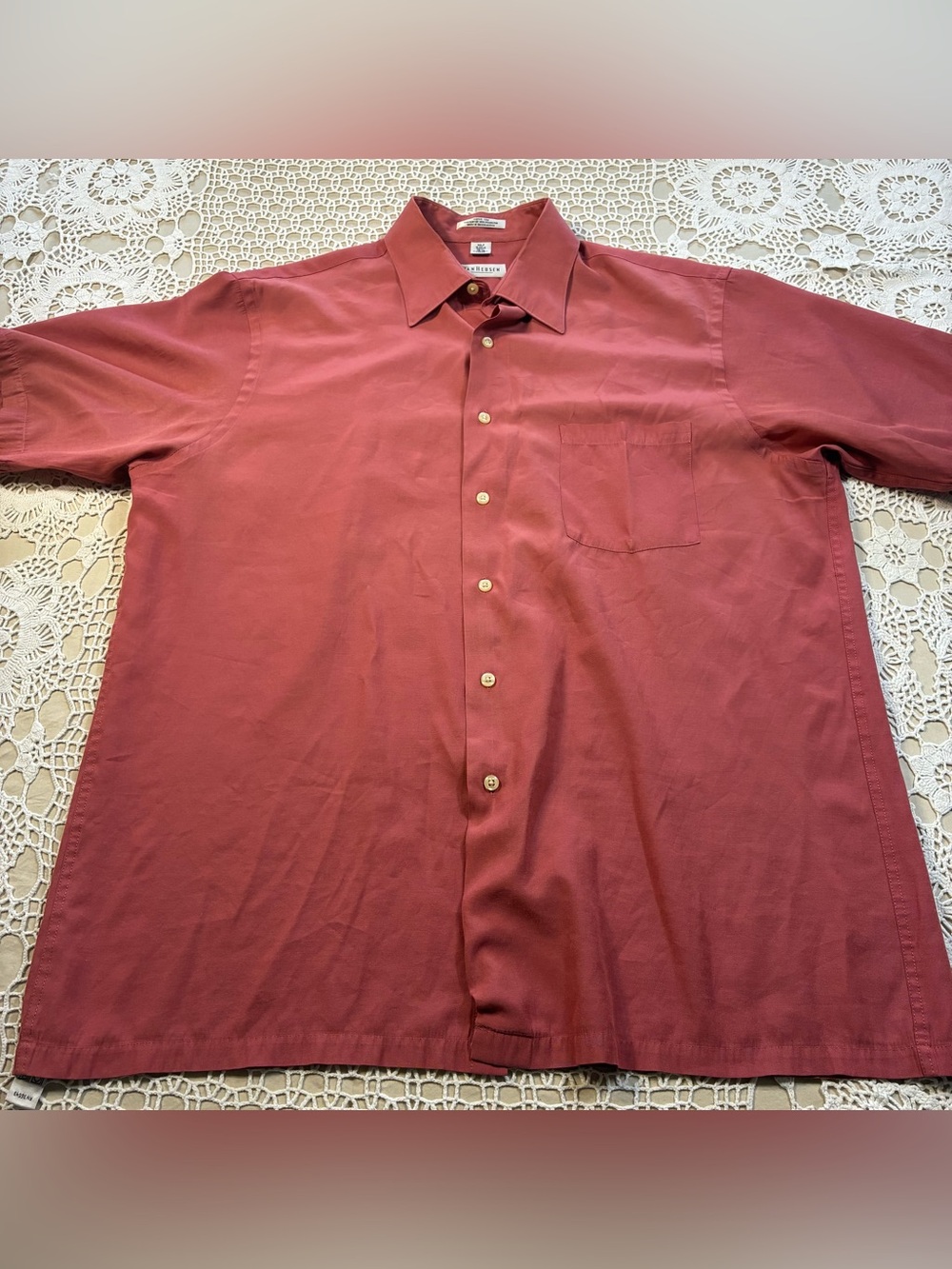 Van Heusen Men’s Dusty Red Short-Sleeve Button-Down Shirt